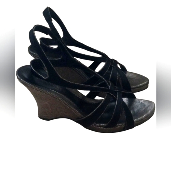 Kenneth Cole Black Shiny  Wedge Strappy Sandals Women’s 9.5 - Picture 1 of 5